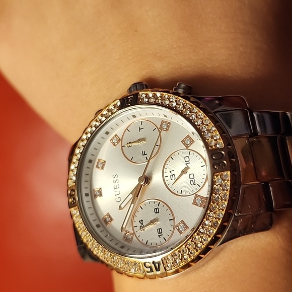 Guess watch multifunctional analog like new unisex heavy - Picture 10 of 12